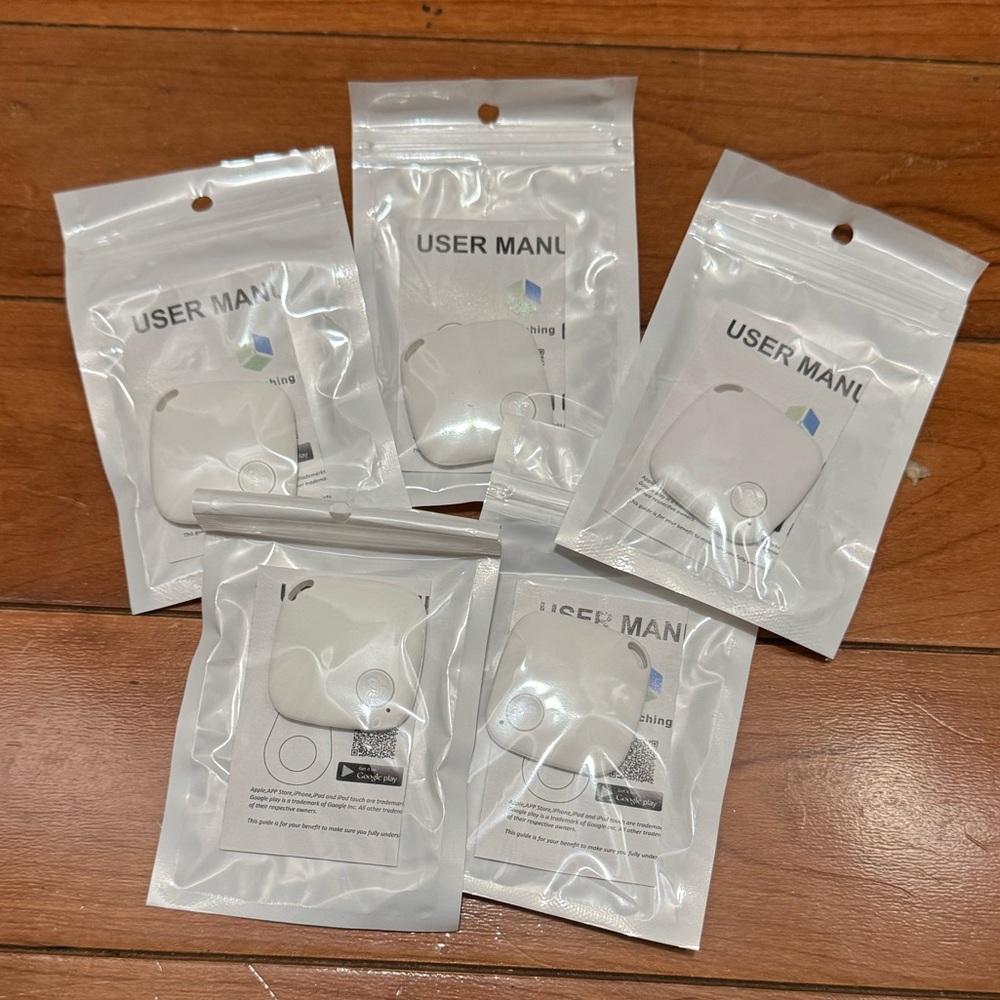 P985 (Pack of 5) Mini Smart Tags Global GPS Waterproof Item Finder